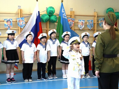 Конкурс строя и песни